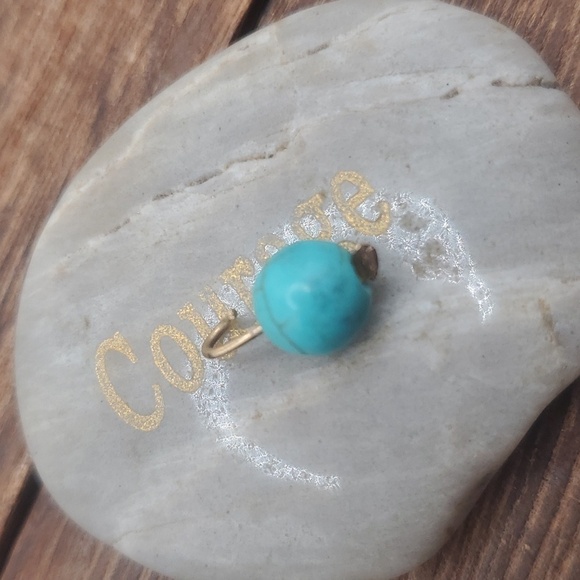 Turquoise orb pendant - Picture 2 of 2